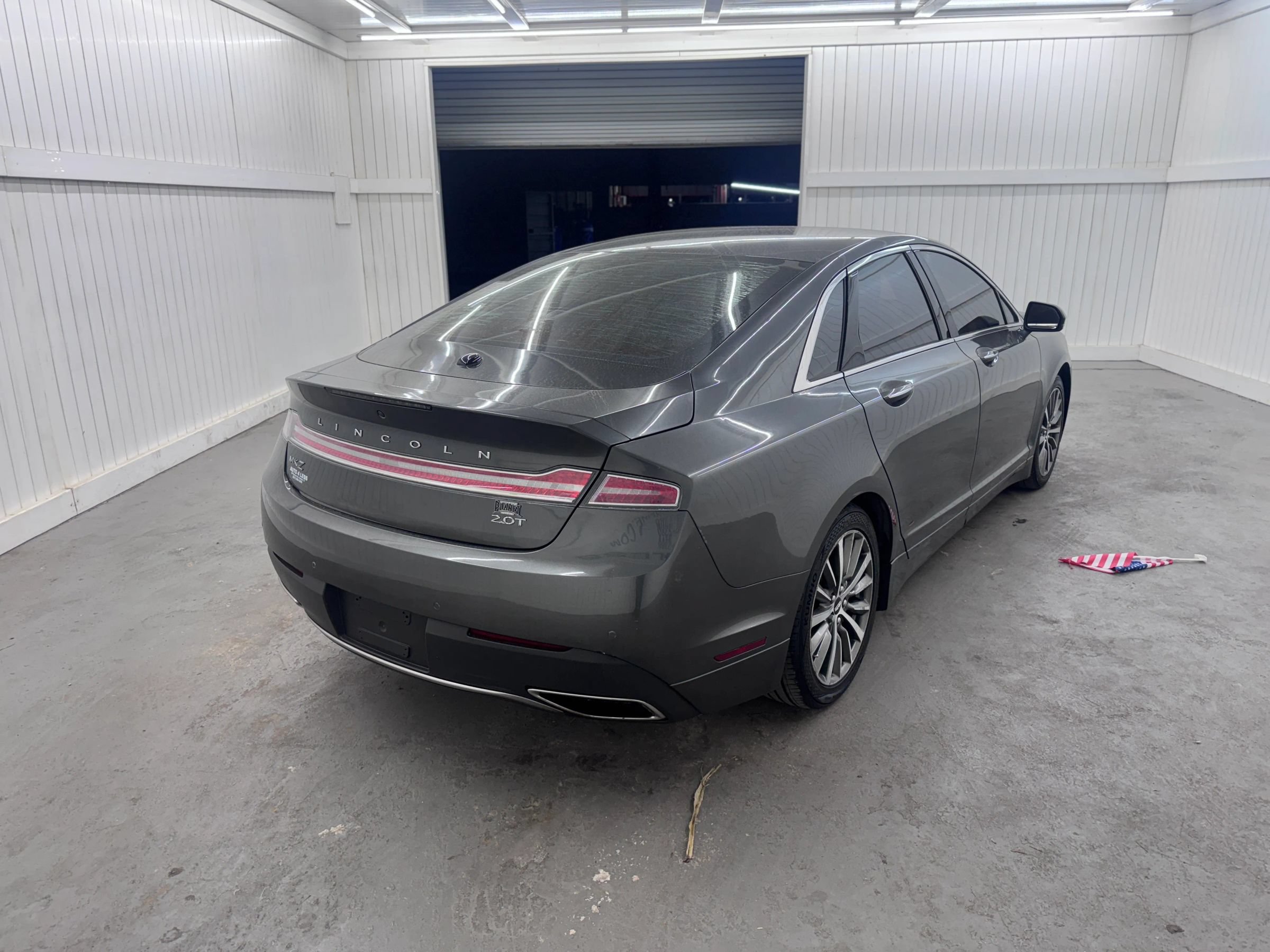 Used 2020 Lincoln MKZ FWD image 5