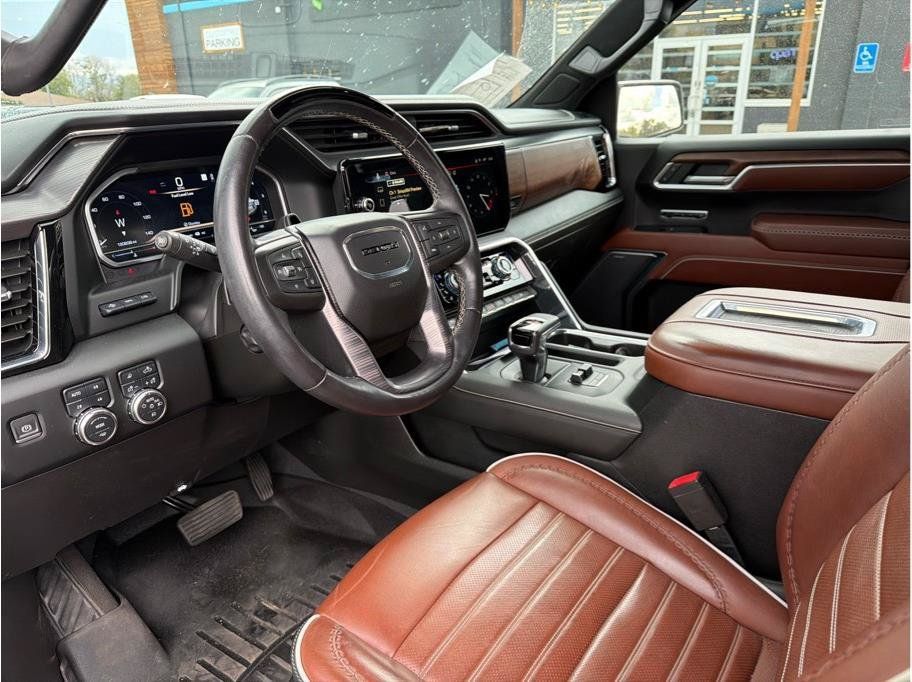 Used 2022 GMC Sierra 1500 Denali Ultimate AWD/4WD image 2