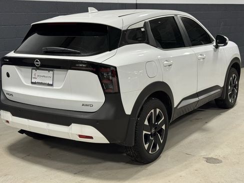 New 2025 Nissan Kicks SV image 8