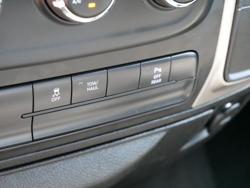 Used 2019 RAM 1500 Warlock AWD/4WD image 23