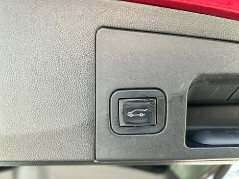 Used 2019 Cadillac XT5 Luxury image 25