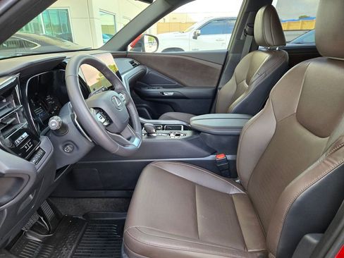 Used 2026 Lexus TX 350 AWD w/ Technology Package image 9
