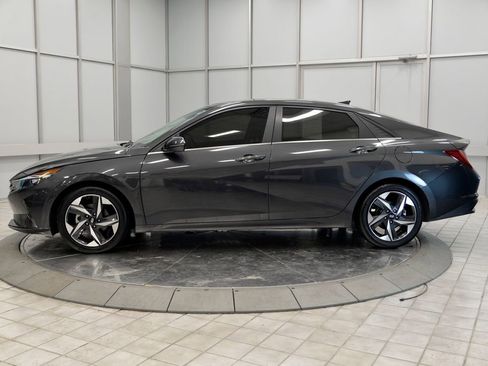 Used 2022 Hyundai Elantra SEL w/ Convenience + Premium Package image 5