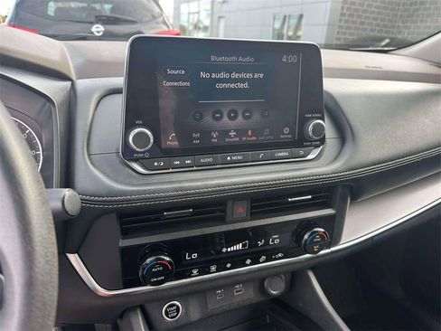 Certified 2023 Nissan Rogue SV image 29