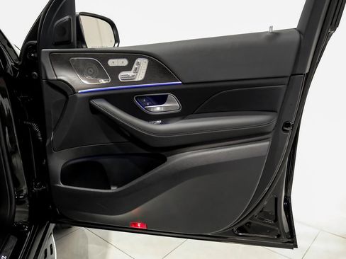 Used 2024 Mercedes-Benz GLS 450 4MATIC image 45