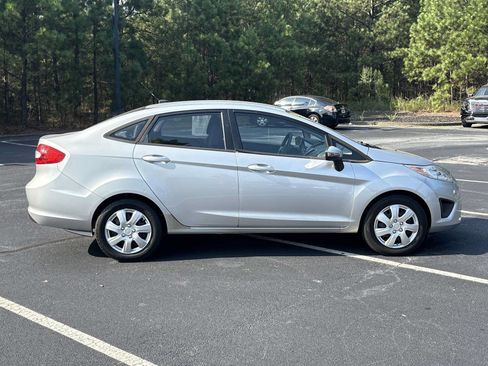 Used 2013 Ford Fiesta SE FWD image 23
