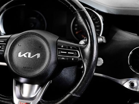 Used 2022 Kia Stinger GT-Line w/ Sun & Sound Package image 17