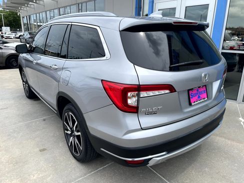 Certified 2021 Honda Pilot Touring image 2
