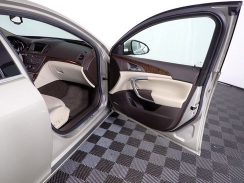 Used 2013 Buick Regal Premium FWD image 36