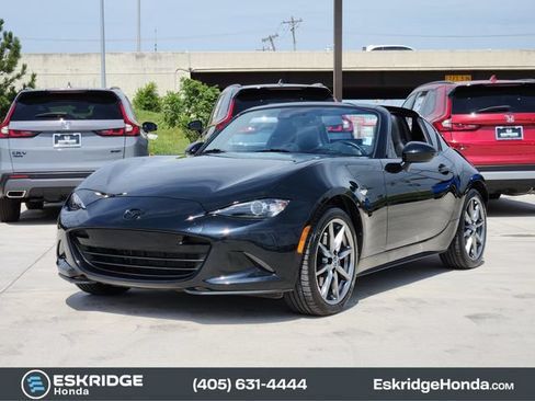 Used 2021 MAZDA MX-5 Miata RF Grand Touring RWD image 3