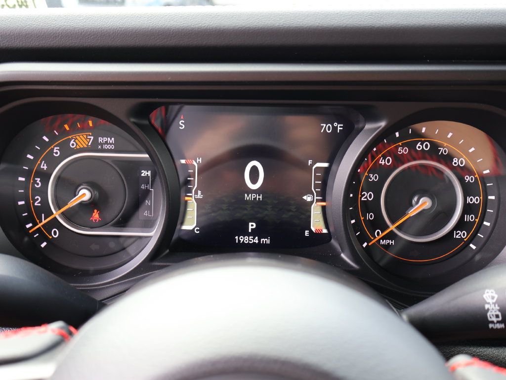 Used 2024 Jeep Wrangler Unlimited Rubicon w/ Technology Group AWD/4WD image 27