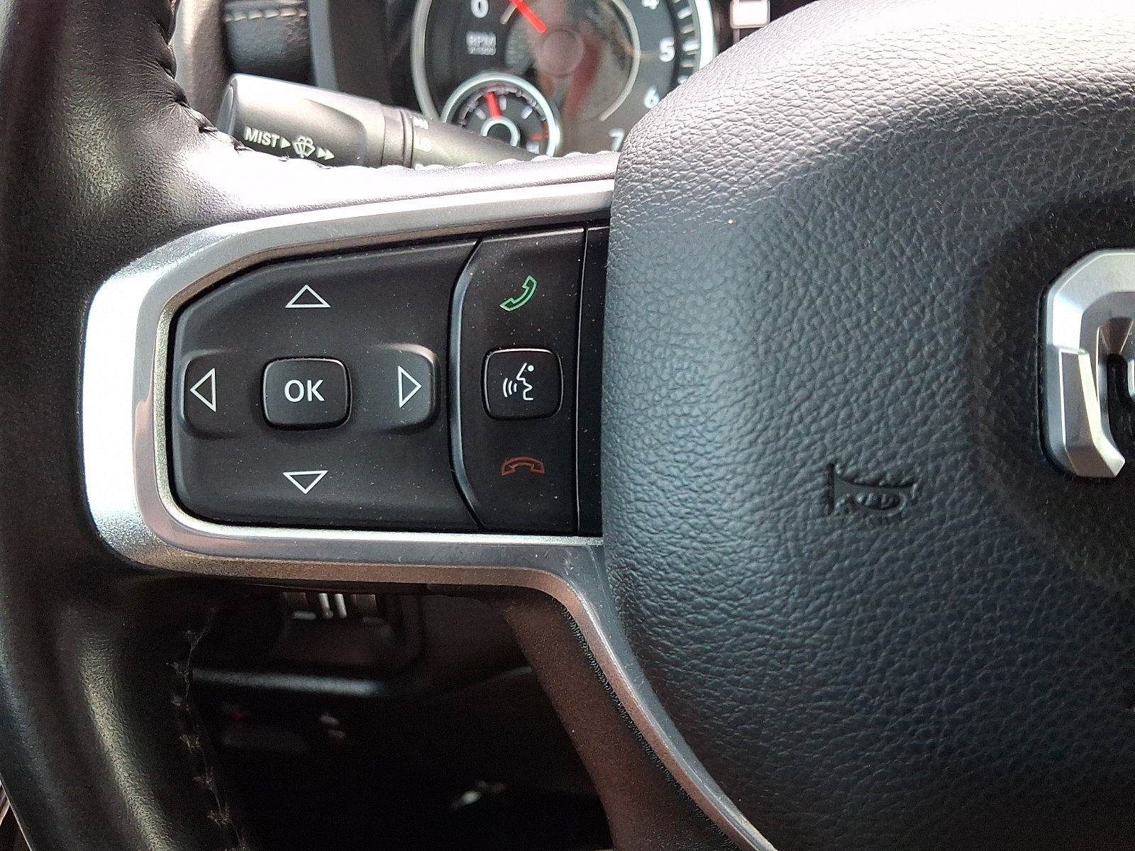 Used 2022 RAM 1500 Laramie AWD/4WD image 21