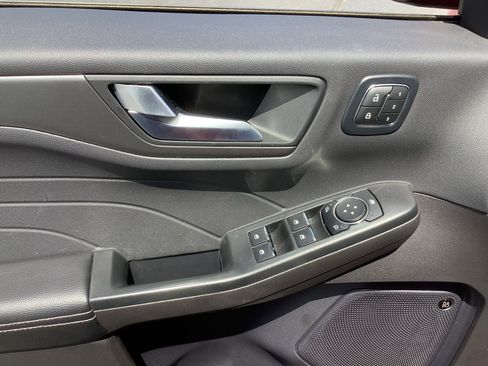 Used 2024 Ford Escape Active w/ Tech Pack #2 AWD/4WD image 13
