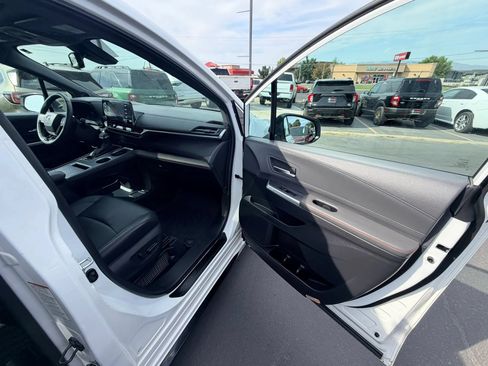 Used 2023 Toyota Sienna XSE w/ XSE Plus Package AWD/4WD image 24