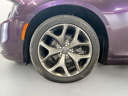 Used 2021 Chrysler 300 Touring w/ Sport Appearance Package image 29