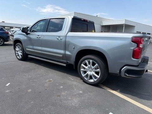 Used 2026 Chevrolet Silverado 1500 High Country AWD/4WD image 9