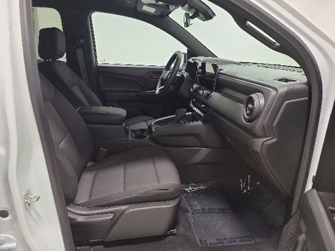 Used 2026 Chevrolet Colorado W/T w/ Advanced Trailering Package AWD/4WD image 14