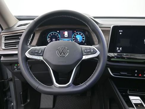 New 2026 Volkswagen Atlas SEL image 32