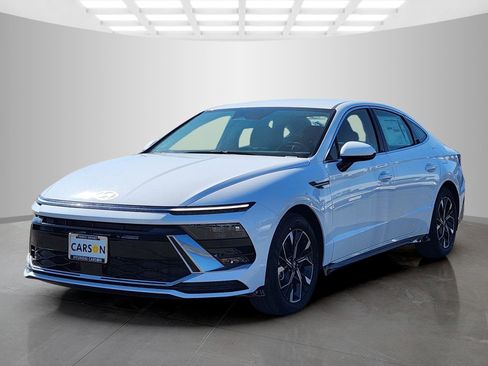 New 2025 Hyundai Sonata SEL image 3
