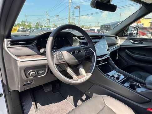 New 2026 Jeep Grand Cherokee L Limited AWD/4WD image 12