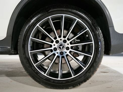 Used 2018 Mercedes-Benz GLC 300 4MATIC Coupe image 34