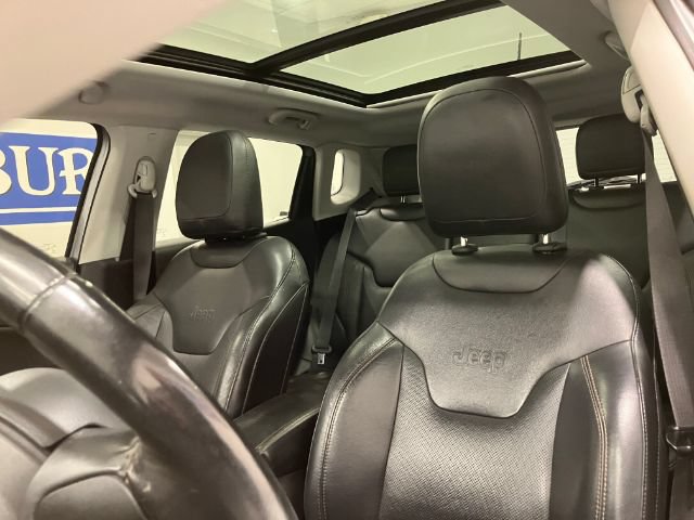 Used 2018 Jeep Compass Limited w/ Navigation Group AWD/4WD image 31