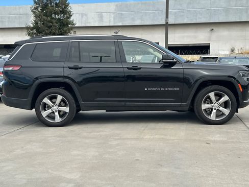 Used 2021 Jeep Grand Cherokee L Limited RWD image 9