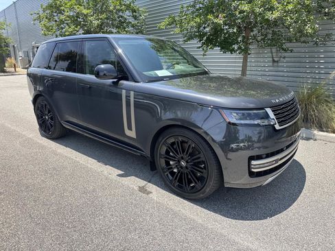 Certified 2025 Land Rover Range Rover SE AWD/4WD image 4