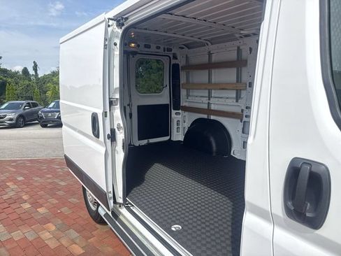 Used 2025 RAM ProMaster 2500 FWD image 29