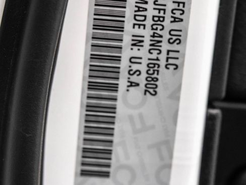 Used 2022 Jeep Grand Cherokee Limited image 47