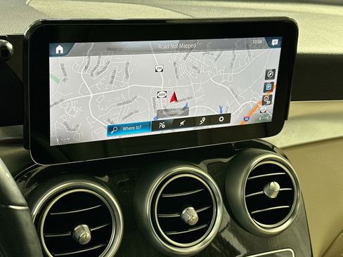 Used 2021 Mercedes-Benz GLC 300 4MATIC w/ Multimedia Package image 26