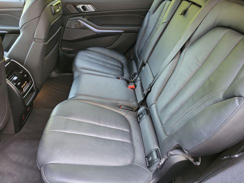 Used 2019 BMW X7 xDrive40i w/ Premium Package AWD/4WD image 12