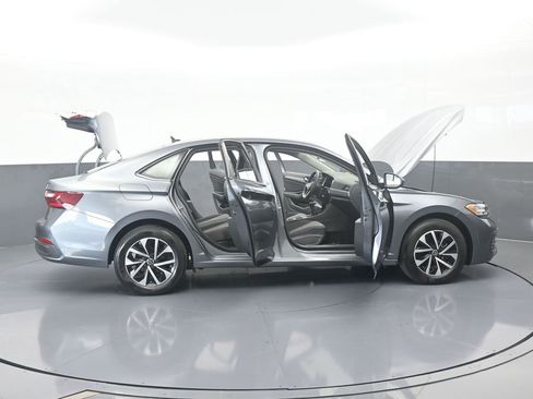 Used 2023 Volkswagen Jetta S image 71