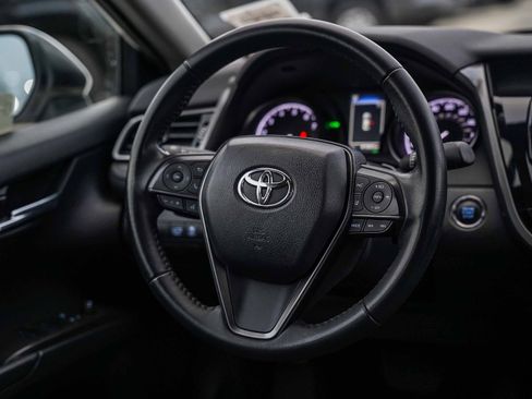 Certified 2022 Toyota Camry SE image 16