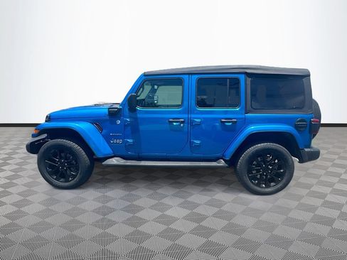 Used 2023 Jeep Wrangler Unlimited Sahara AWD/4WD image 9