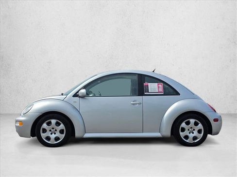 Used 2002 Volkswagen Beetle GLX FWD image 2