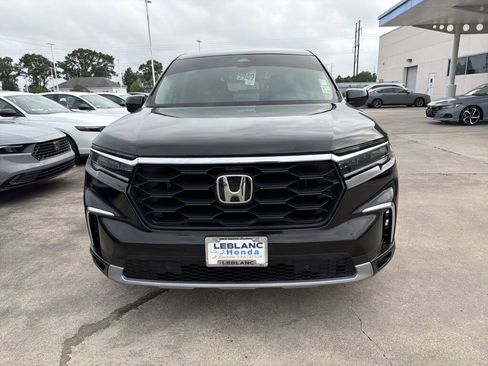 Used 2025 Honda Pilot EX-L image 2