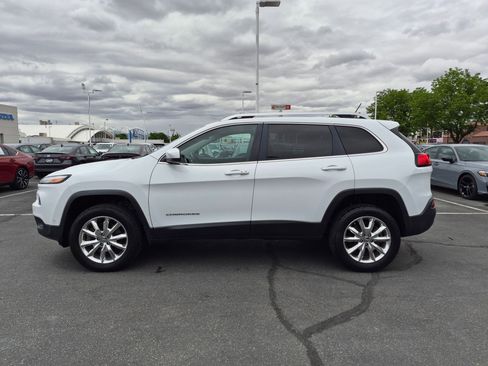 Used 2015 Jeep Cherokee Limited w/ Luxury Group AWD/4WD image 9