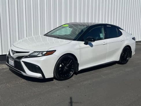 Used 2022 Toyota Camry XSE image 1