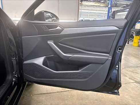 Used 2026 Volkswagen Jetta Sport FWD image 27