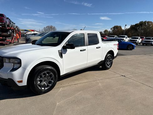 New 2025 Ford Maverick XLT w/ XLT Luxury Package image 12