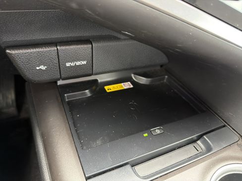 Used 2023 Toyota Camry XLE image 21