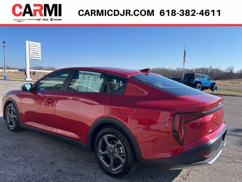 Used 2025 Kia K4 LXS image 4