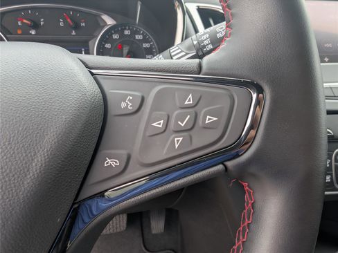 Used 2024 Chevrolet Equinox RS w/ LPO, Cargo Package FWD image 21