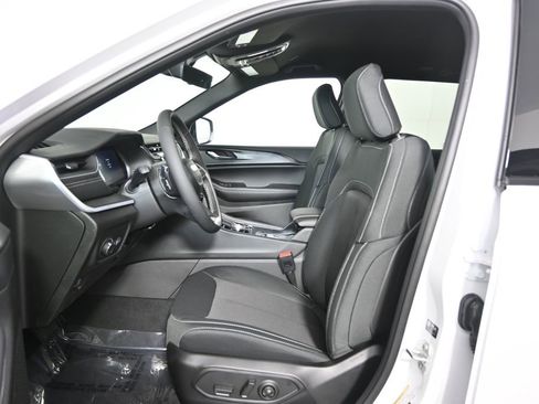 New 2026 Jeep Grand Cherokee Laredo AWD/4WD image 20