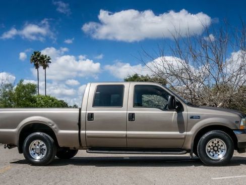 Used 2002 Ford F350 XLT image 3