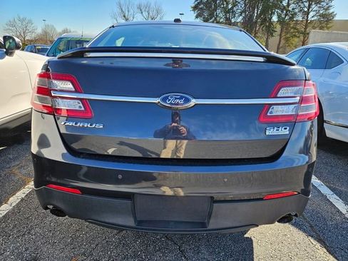 Used 2017 Ford Taurus SHO image 6