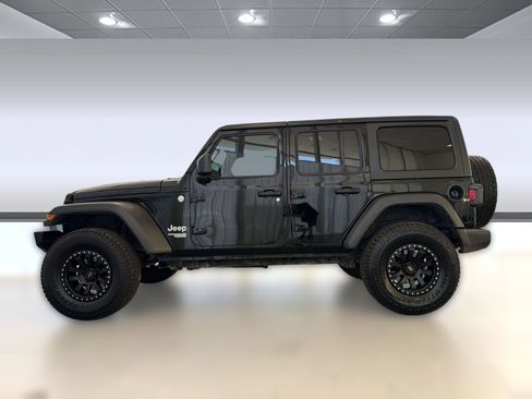 Used 2019 Jeep Wrangler Unlimited Sport S image 2