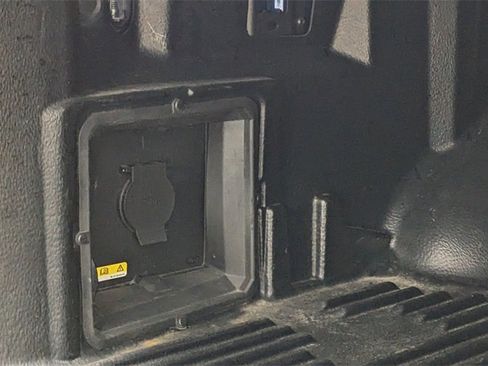 Certified 2022 Ford F150 XLT w/ Equipment Group 302A High image 7