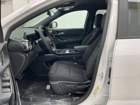 New 2026 Chevrolet Equinox LT AWD/4WD image 8